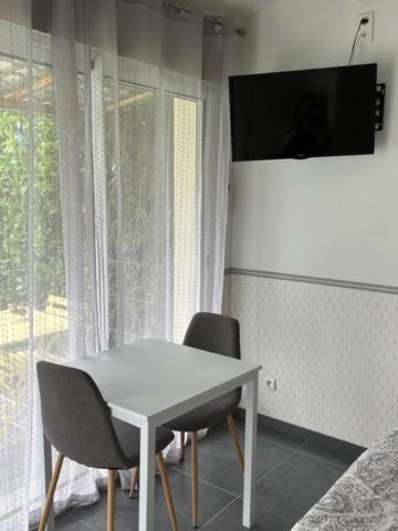 Chez Frederique Et Jean-Claude Otel Les Taillades Dış mekan fotoğraf